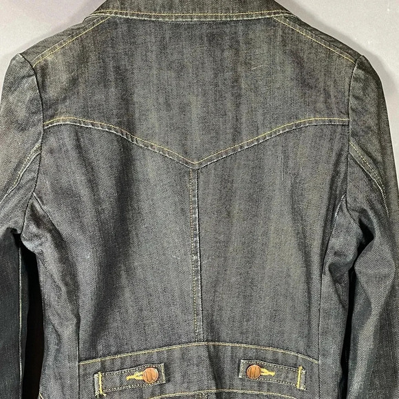 Wrangler RARE denim blazer jean jacket. Super cute details. Women’s Small - Picture 11 of 16